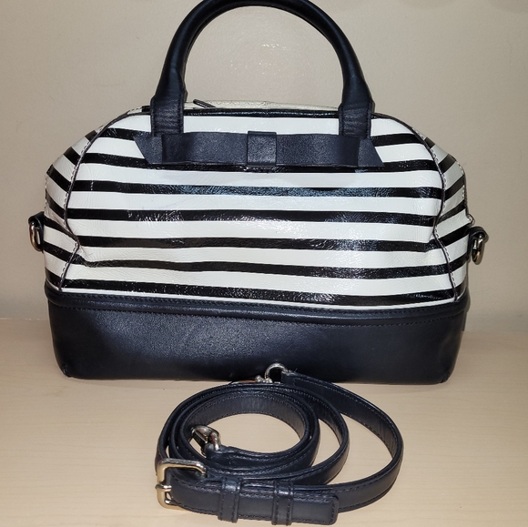 kate spade Handbags - Kate Spade Chelsea Park Porter black offwhite striped top handle bow crossbody